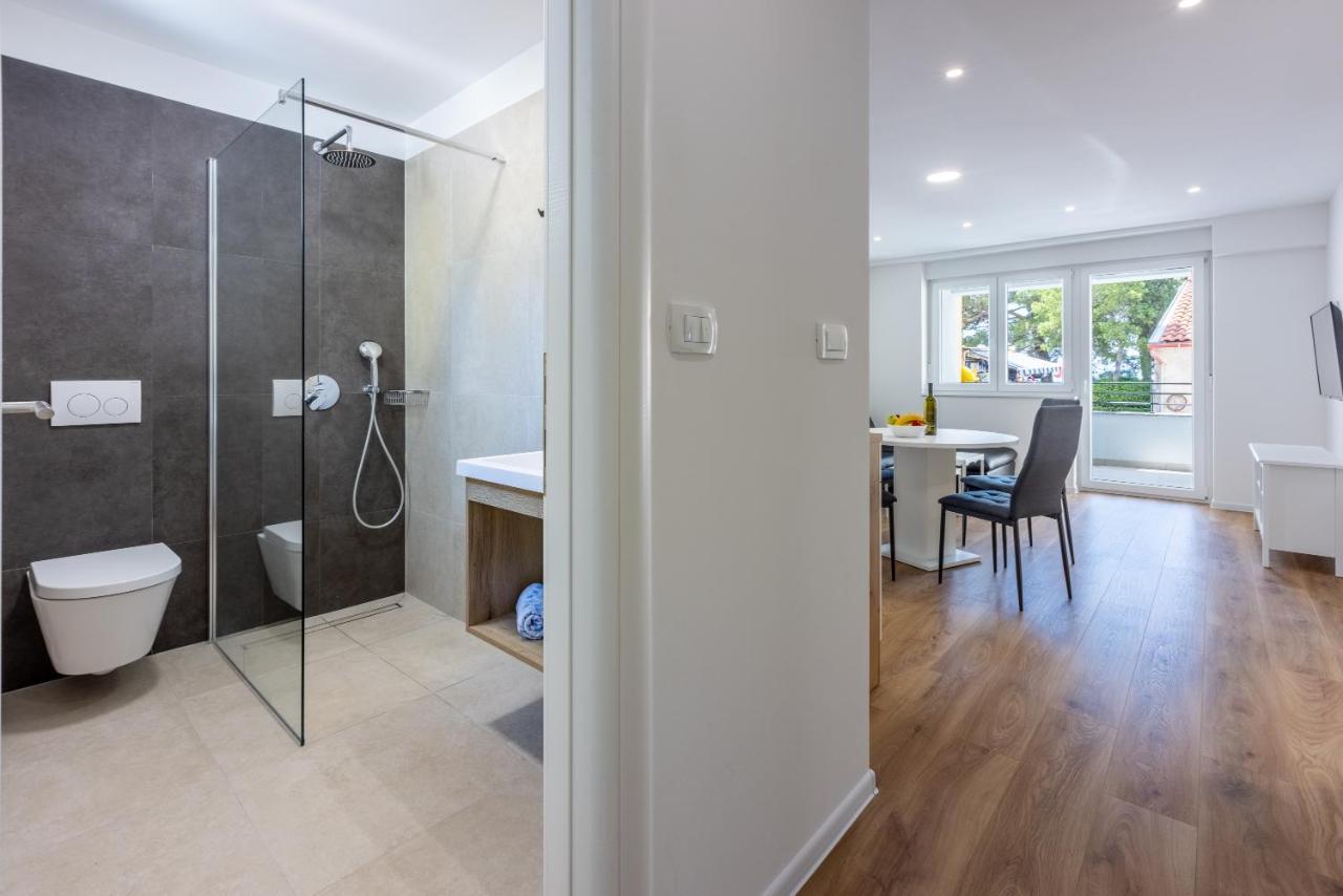 Luxury Apartments Lovorka 1 & 2**** Selce Dış mekan fotoğraf