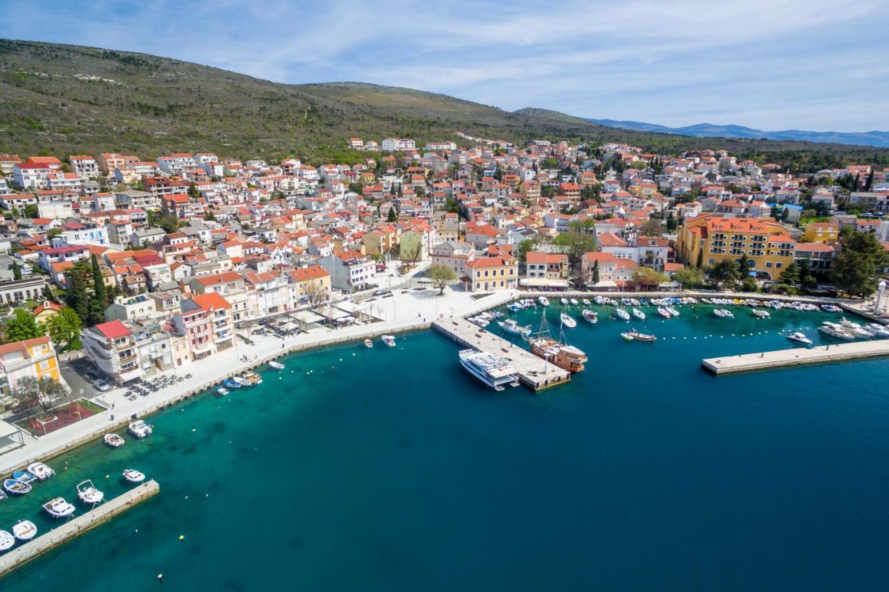 Luxury Apartments Lovorka 1 & 2**** Selce Dış mekan fotoğraf