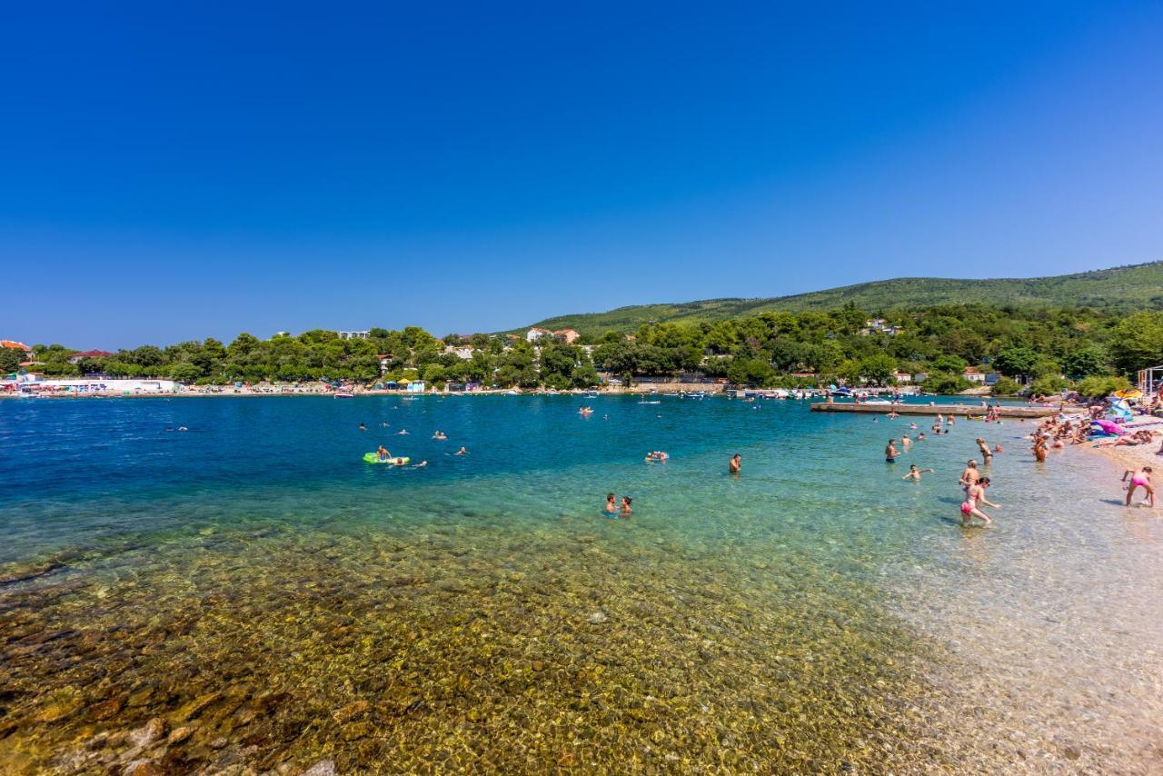 Luxury Apartments Lovorka 1 & 2**** Selce Dış mekan fotoğraf